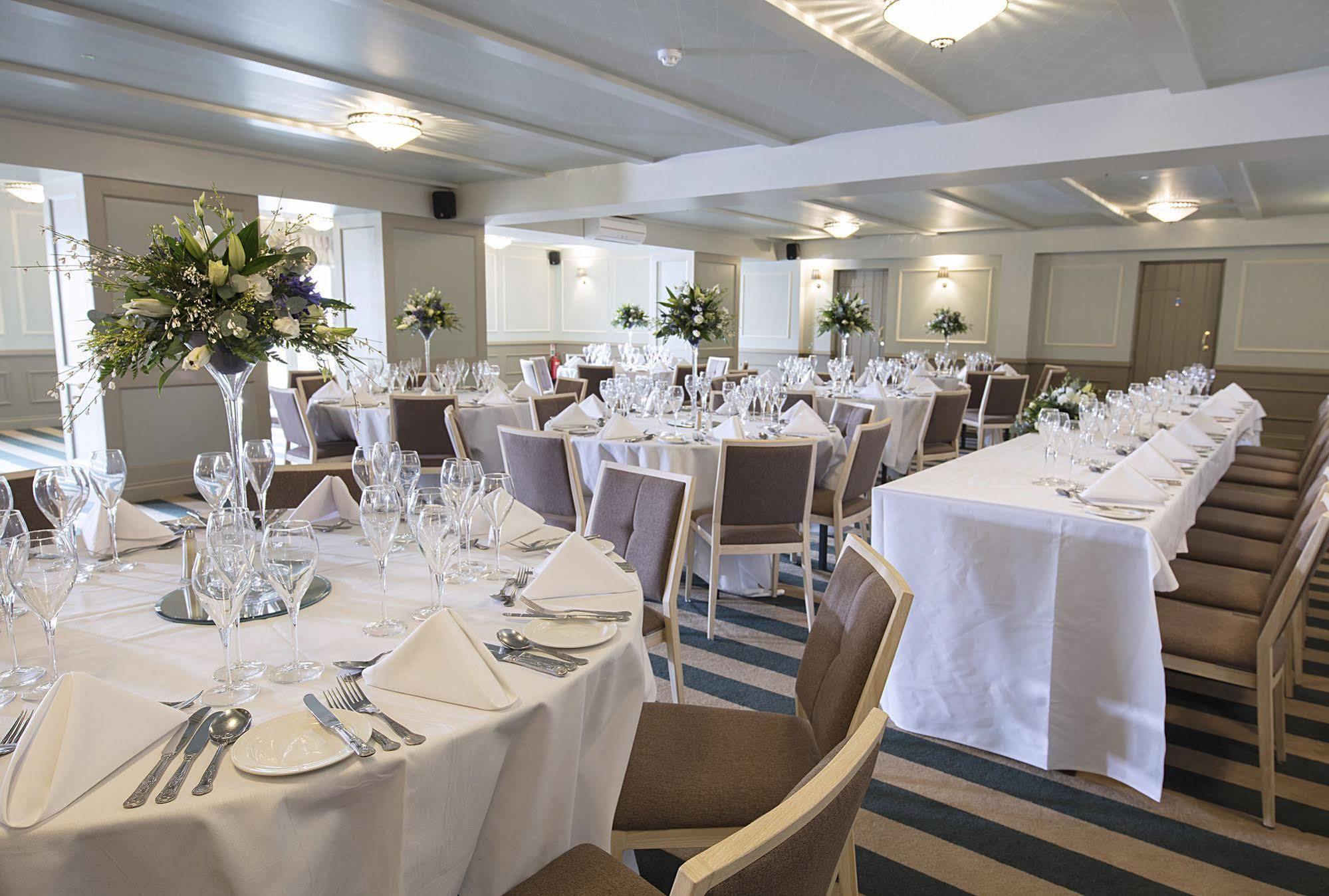 Hotel Cromwell Stevenage Ngoại thất bức ảnh